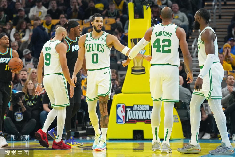 在替补席深 在替补席深